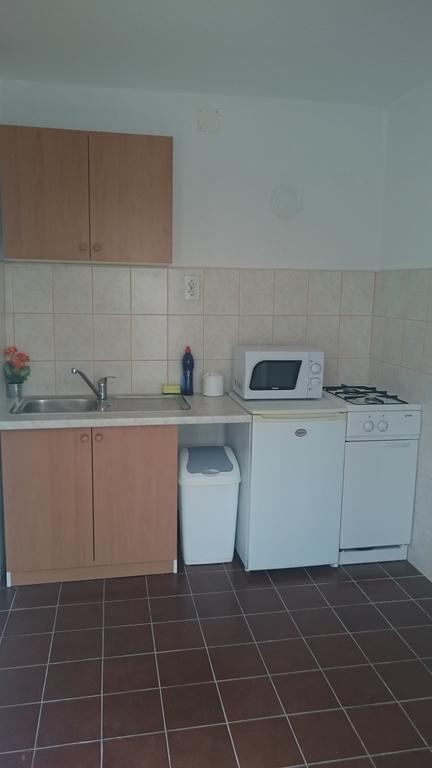 Apartments Mas-Rafaj Vir Buitenkant foto